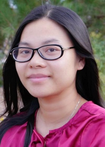 Photo of Yan Lin